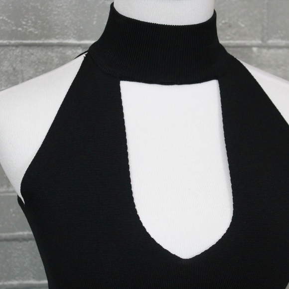 Oliveacous Choker Cutout Black Crop Top - Picture 4 of 8